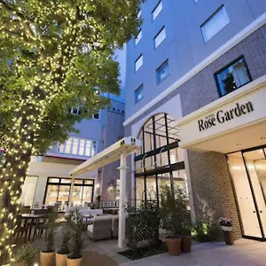 Rose Garden Shinjuku טוקיו